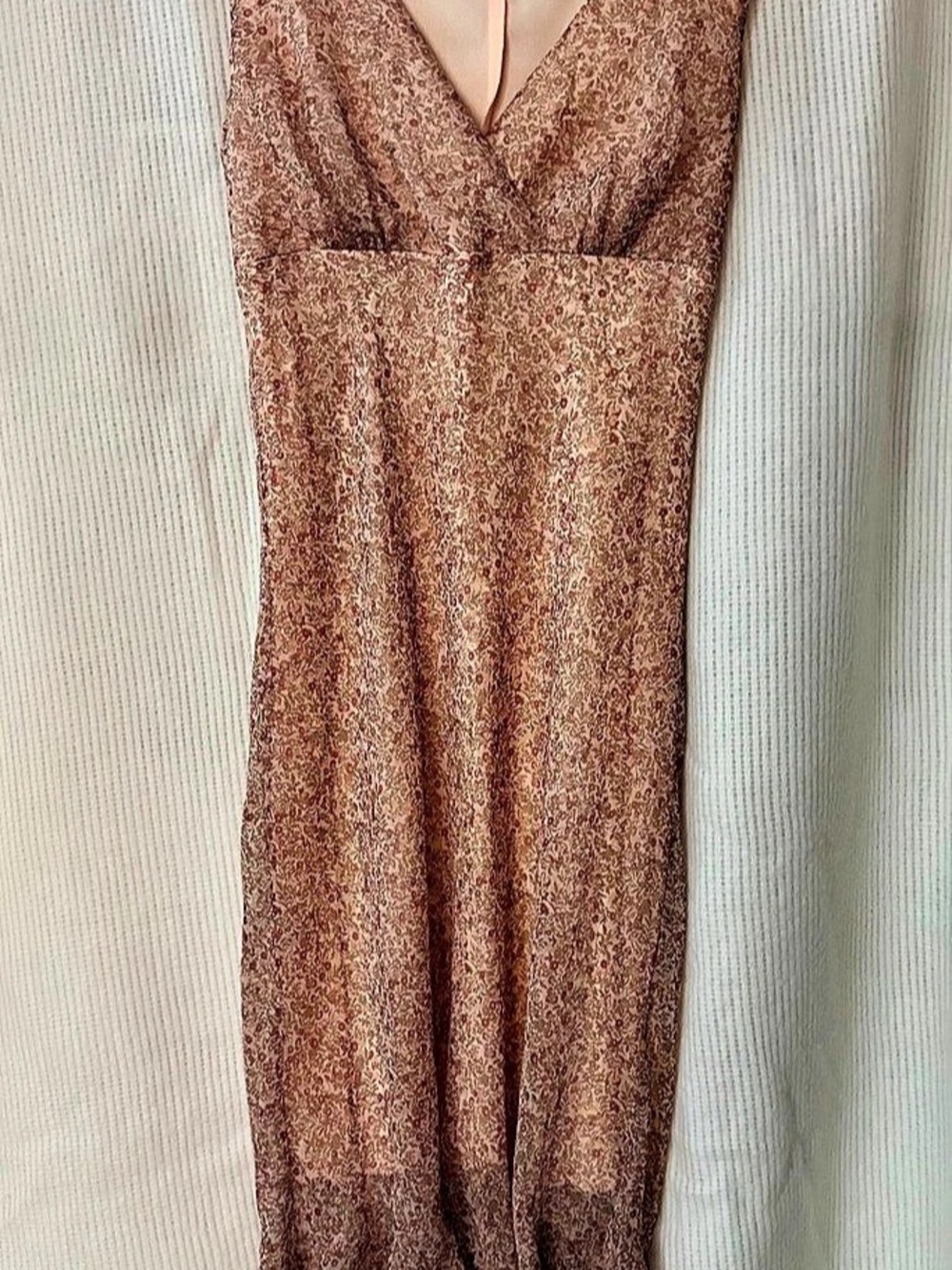La Belle V-Neck Ruffle Midi Dress in Brown Size 5